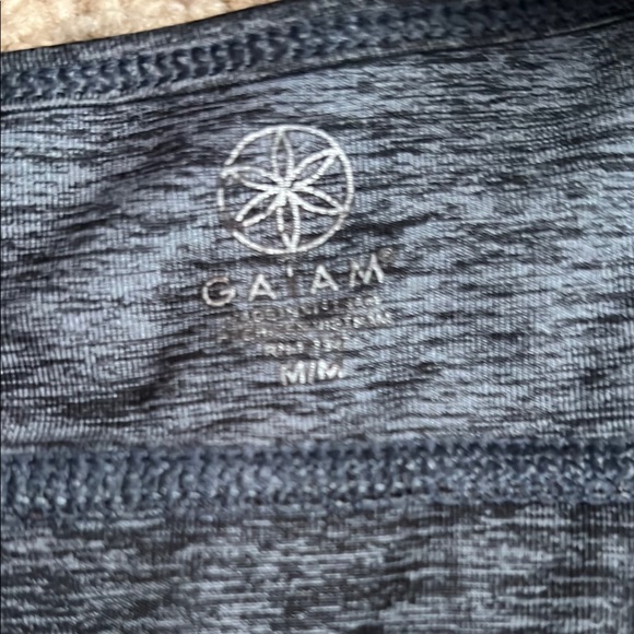 GAIAM Gray Sports Bra with Cross-Back Design - Picture 2 of 4